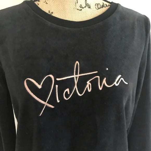 •Victoria’s Secret• black velour lounge top - Picture 3 of 5